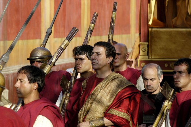 Rím - Krádež ze Saturnova chrámu - Z filmu - Ciarán Hinds