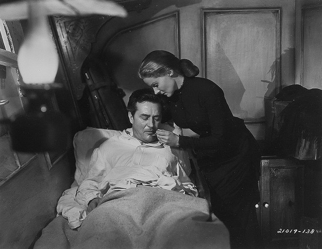 Paha rakkaus - Kuvat elokuvasta - Ray Milland, Ann Todd