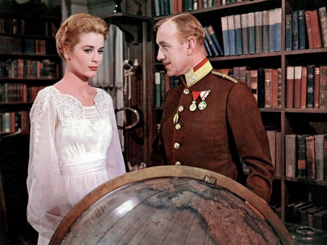 The Swan - Photos - Grace Kelly, Alec Guinness