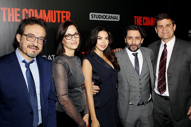 El pasajero - Eventos - New York Premiere of LionsGate New Film "The Commuter" at AMC Lowes Lincoln Square on January 8, 2018 - Roque Baños, Jaume Collet-Serra, Jason Constantine