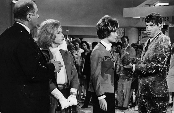 Who's Minding the Store? - Photos - Agnes Moorehead, Jill St. John, Jerry Lewis