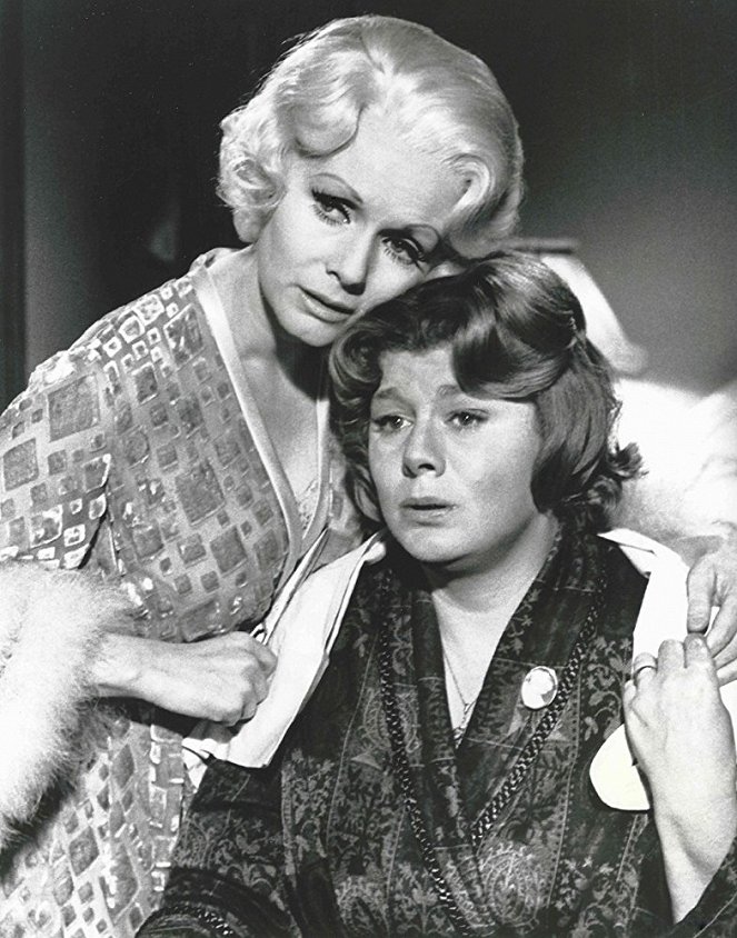 What's the Matter with Helen? - Photos - Debbie Reynolds, Shelley Winters