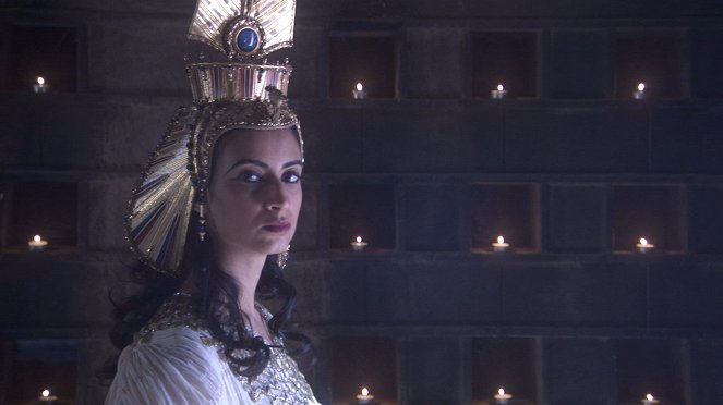 Cleopatra: portrait of a killer - De la película