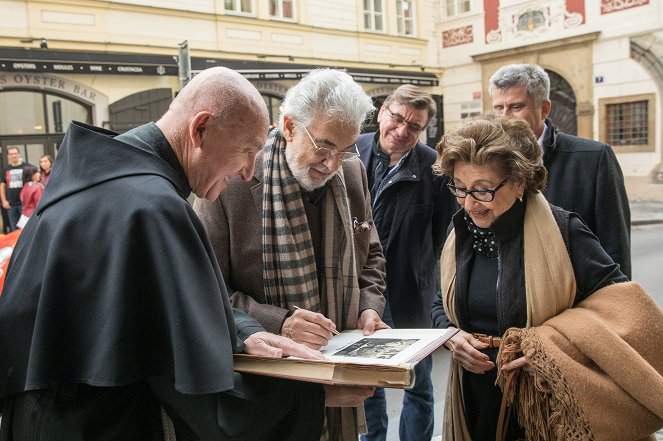 Domingo – Mozart – Praha 2017 - Kuvat elokuvasta