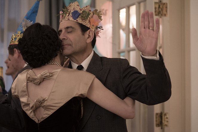 The Marvelous Mrs. Maisel - The Disappointment of the Dionne Quintuplets - Van film - Tony Shalhoub