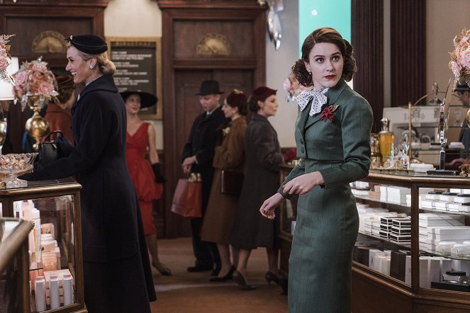 A káprázatos Mrs. Maisel - Köszönöm és jó éjszakát! - Filmfotók - Rachel Brosnahan