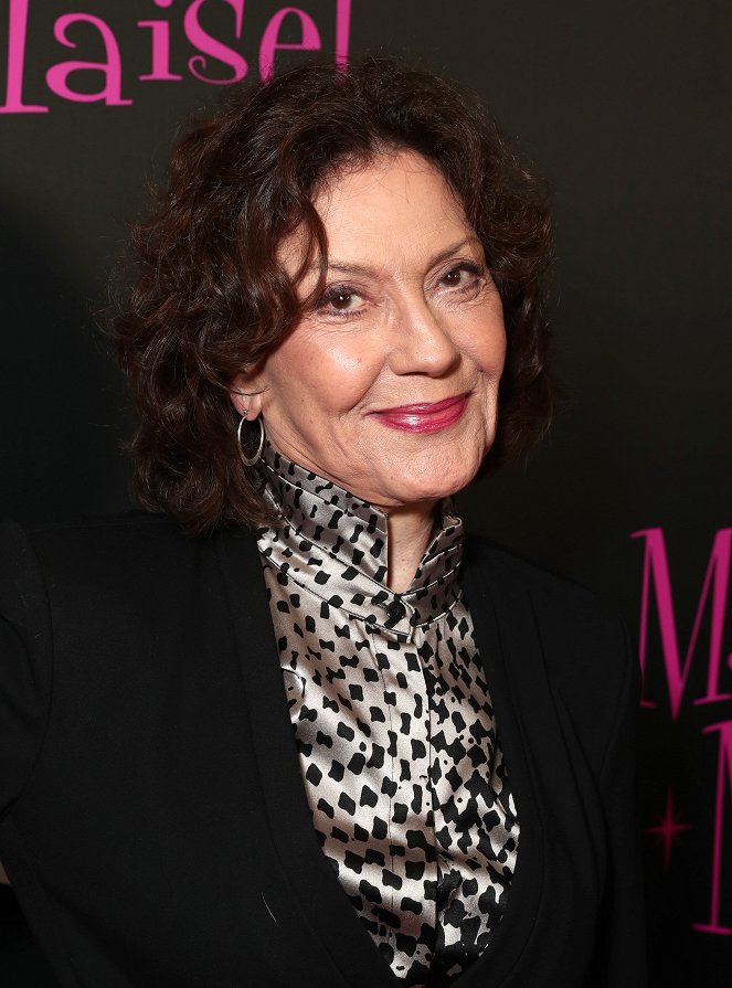 Úžasná paní Maiselová - Z akcií - "The Marvelous Mrs. Maisel" Premiere at Village East Cinema in New York on November 13, 2017 - Kelly Bishop