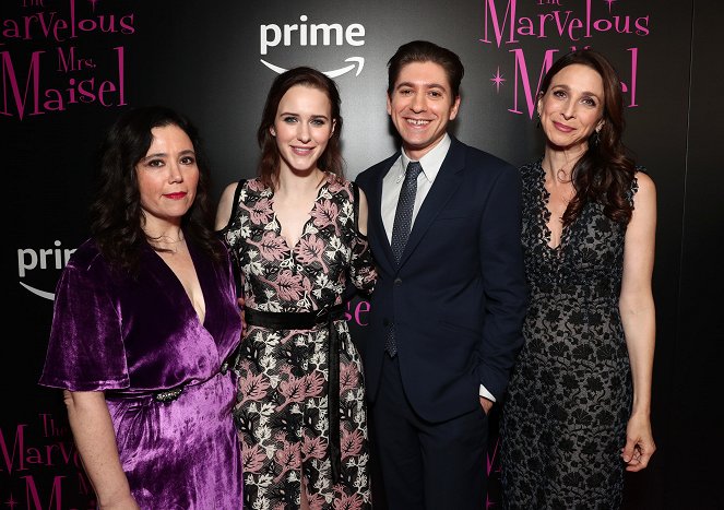 The Marvelous Mrs. Maisel - Eventos - "The Marvelous Mrs. Maisel" Premiere at Village East Cinema in New York on November 13, 2017 - Alex Borstein, Rachel Brosnahan, Michael Zegen, Marin Hinkle
