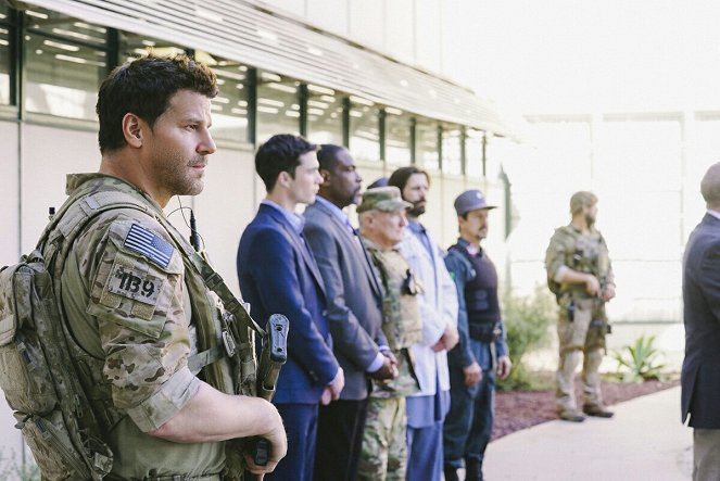 SEAL Team - Credible Threat - De la película - David Boreanaz