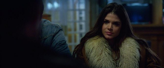 Numb - Do filme - Marie Avgeropoulos
