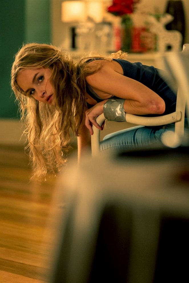 Better Watch Out - Filmfotók - Olivia DeJonge