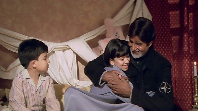 Hum Kaun Hai? - Z filmu - Amitabh Bachchan