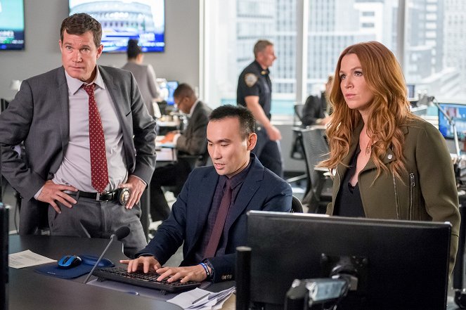 Unforgettable - Season 4 - Shelter from the Storm - Photos - Dylan Walsh, James Hiroyuki Liao, Poppy Montgomery