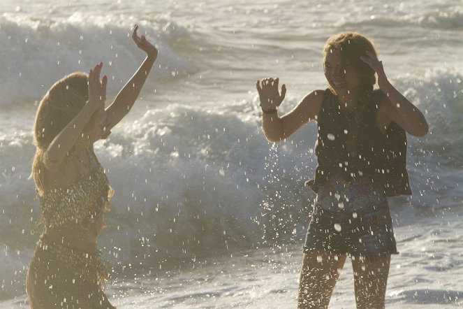 Für immer Meerjungfrau - Es gibt sie wirklich - Filmfotos - Sydney Scotia, Caitlin Carmichael