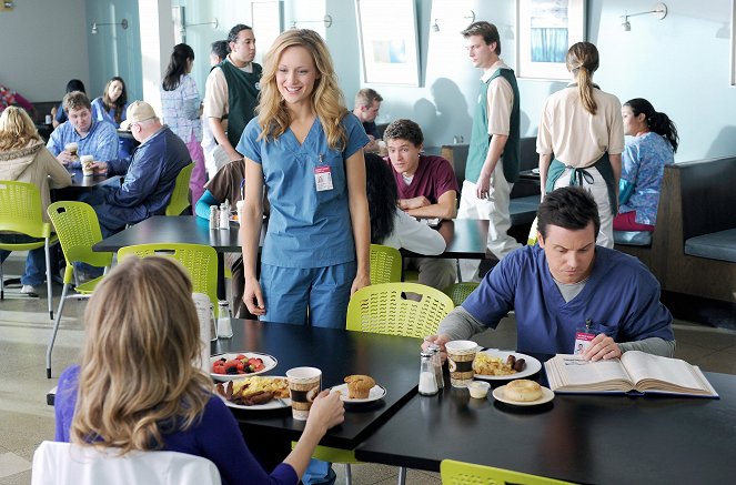 Scrubs - Scrubs: Med School - Our New Girl-Bro - Photos - Kerry Bishé, Michael Mosley