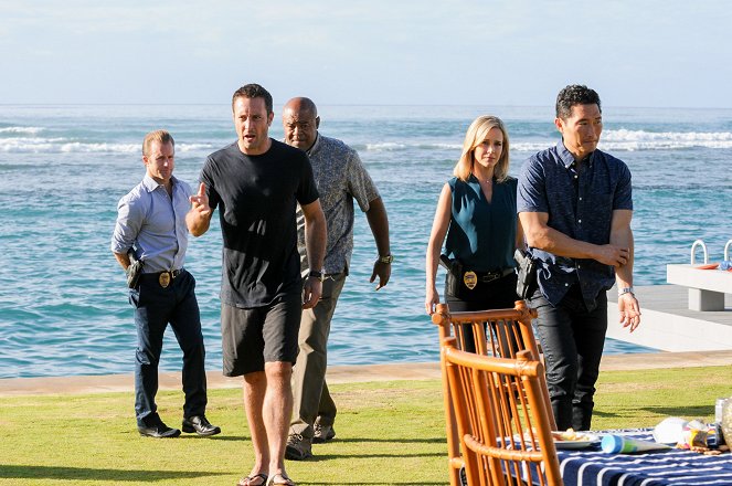 Hawaii Five-0 - Ohne Deckung - Filmfotos - Scott Caan, Alex O'Loughlin, Chi McBride, Julie Benz, Daniel Dae Kim