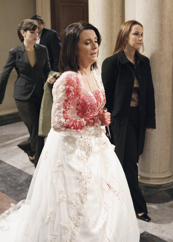Boston Legal - The Bride Wore Blood - Van film - Megan Mullally