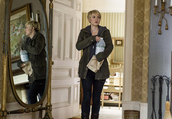The Following - Fly Away - Photos - Valorie Curry