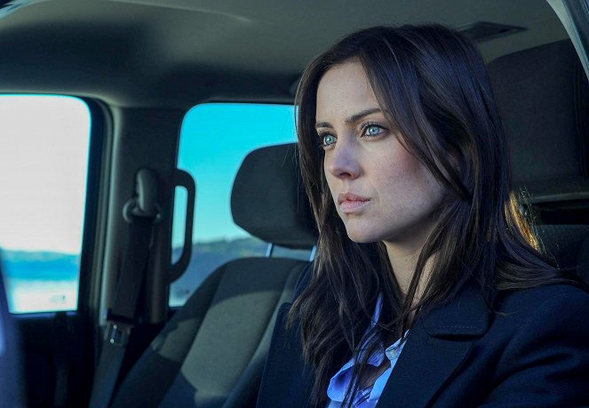 The Following - Fly Away - Van film - Jessica Stroup