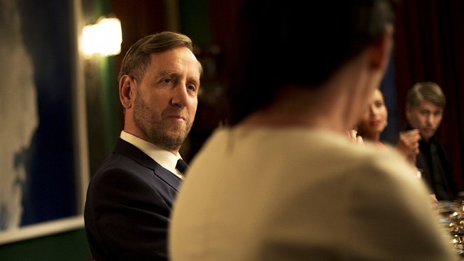 Madame - Do filme - Michael Smiley