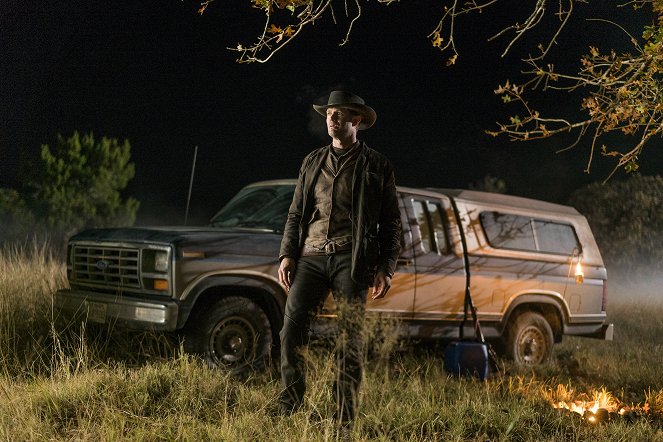 Fear the Walking Dead - Season 4 - What's Your Story? - Photos - Garret Dillahunt