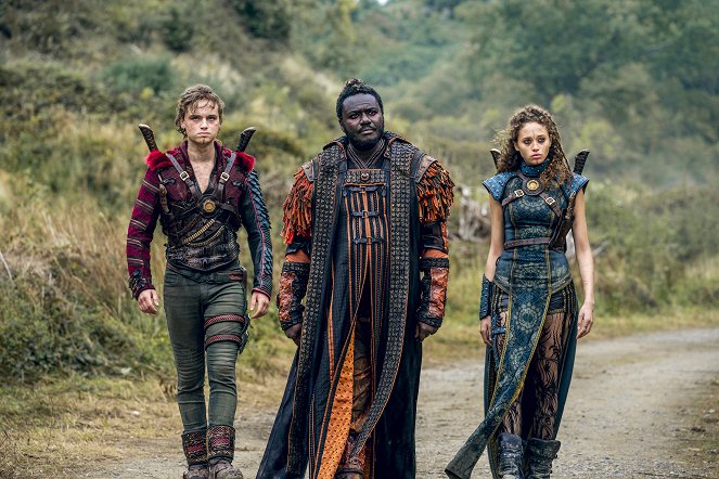 Into the Badlands - Chapter XVII: Enter the Phoenix - Filmfotos - Dean-Charles Chapman, Babou Ceesay, Ella-Rae Smith
