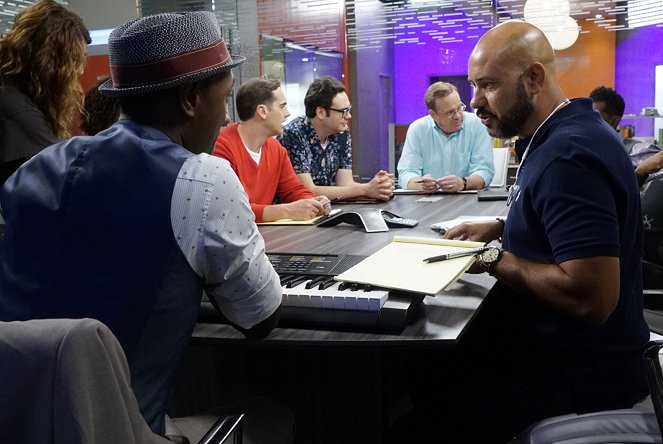 Black-ish - Season 4 - Juneteenth: The Musical - Making of - Nelson Franklin