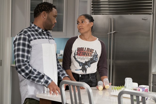 Black-ish - Season 4 - Mother Nature - Photos - Anthony Anderson, Tracee Ellis Ross