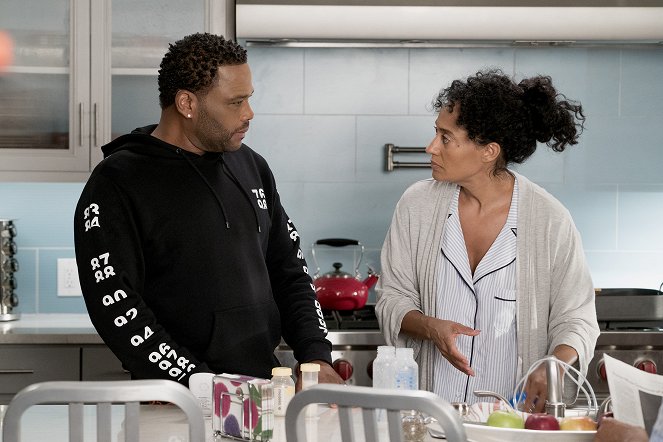 Black-ish - Season 4 - Mother Nature - Photos - Anthony Anderson, Tracee Ellis Ross