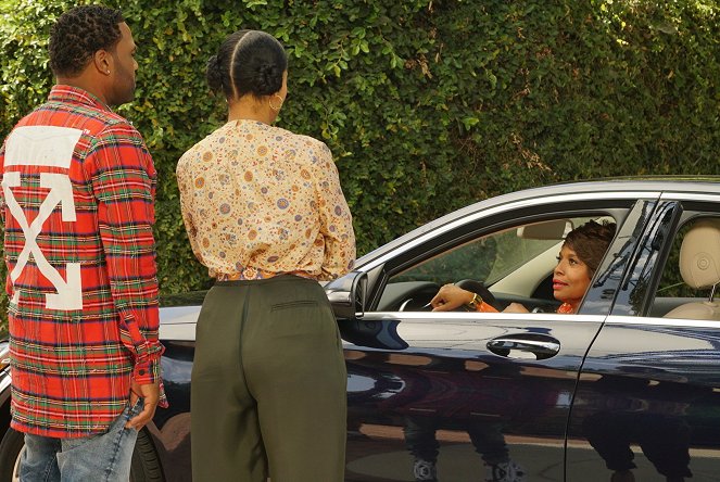 Black-ish - Season 4 - Elder. Scam. - Photos