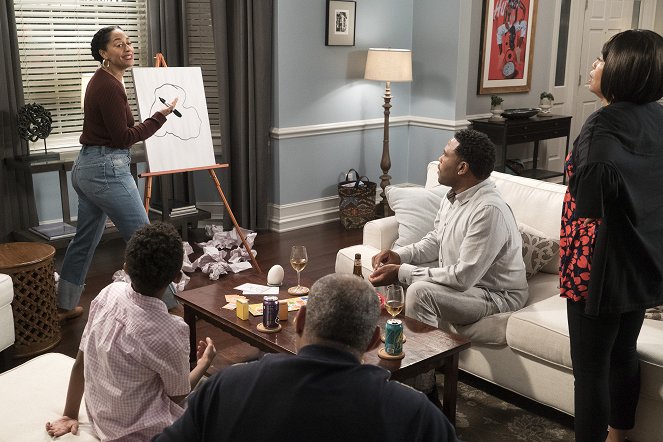 Black-ish - Season 4 - Advance to Go (Collect $200) - Photos - Tracee Ellis Ross, Anthony Anderson, Jenifer Lewis