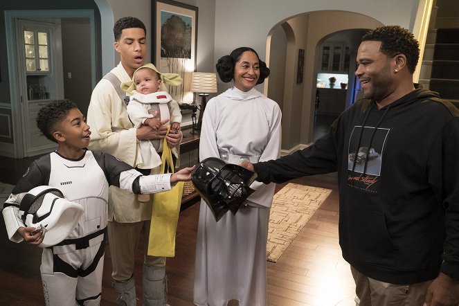 Black-ish - Season 4 - Advance to Go (Collect $200) - Photos - Miles Brown, Marcus Scribner, Tracee Ellis Ross, Anthony Anderson