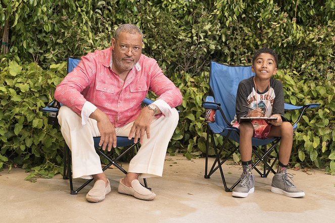 Black-ish - First and Last - Z filmu - Laurence Fishburne, Miles Brown