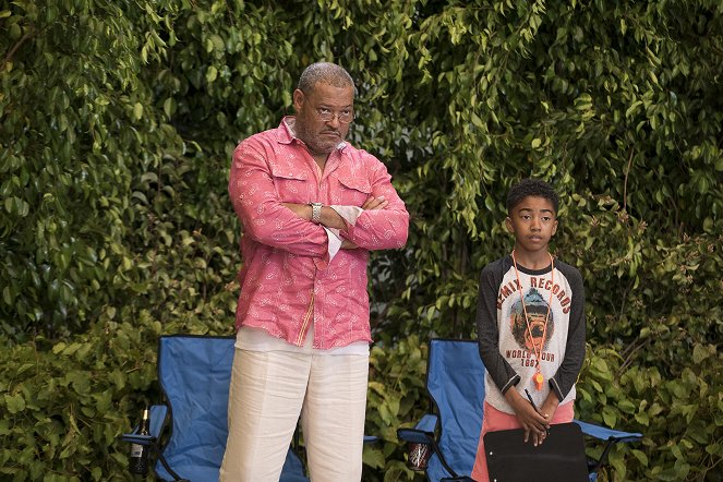 Black-ish - First and Last - Photos - Laurence Fishburne, Miles Brown