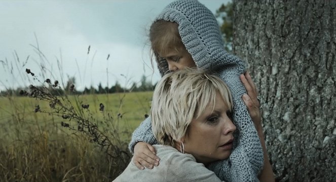 Motyljok - Film - Alyona Babenko, Marta Timofeeva