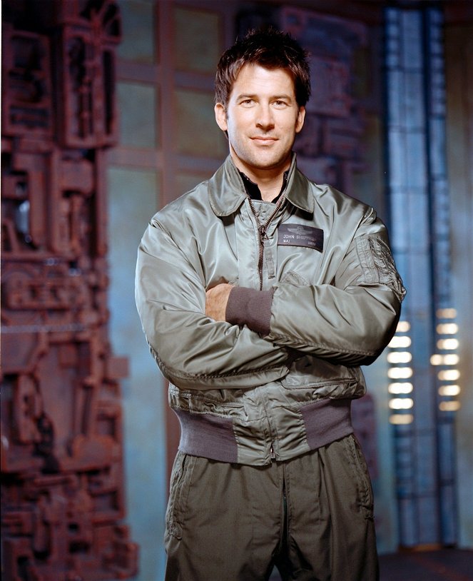 Stargate Atlantis - Season 1 - Promo - Joe Flanigan