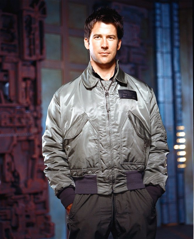 Stargate Atlantis - Season 1 - Promo - Joe Flanigan