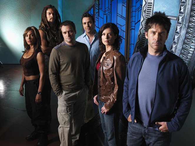 Stargate: Atlantis - Season 3 - Promokuvat - Rachel Luttrell, Jason Momoa, David Hewlett, Paul McGillion, Torri Higginson, Joe Flanigan
