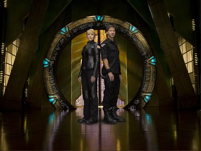 Stargate: Atlantis - Doppelganger - Promoción - Amanda Tapping, Joe Flanigan