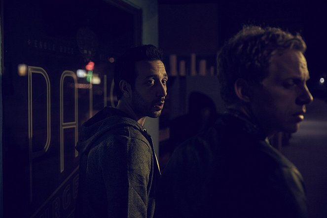 You're the Worst - Season 3 - Try Real Hard - Photos - Desmin Borges