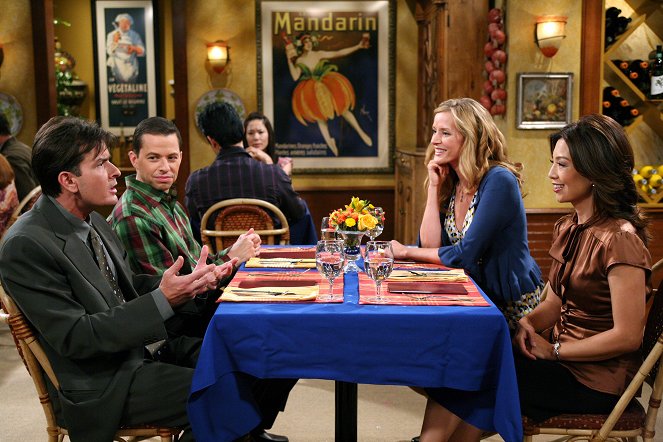Two and a Half Men - Season 5 - Dum Diddy Dum Diddy Doo - Photos