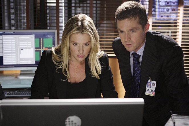 Without a Trace - Season 6 - 4G - Photos - Poppy Montgomery, Eric Close