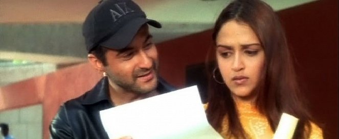 Koi Mere Dil Se Poochhe - De la película - Sanjay Kapoor, Esha Deol