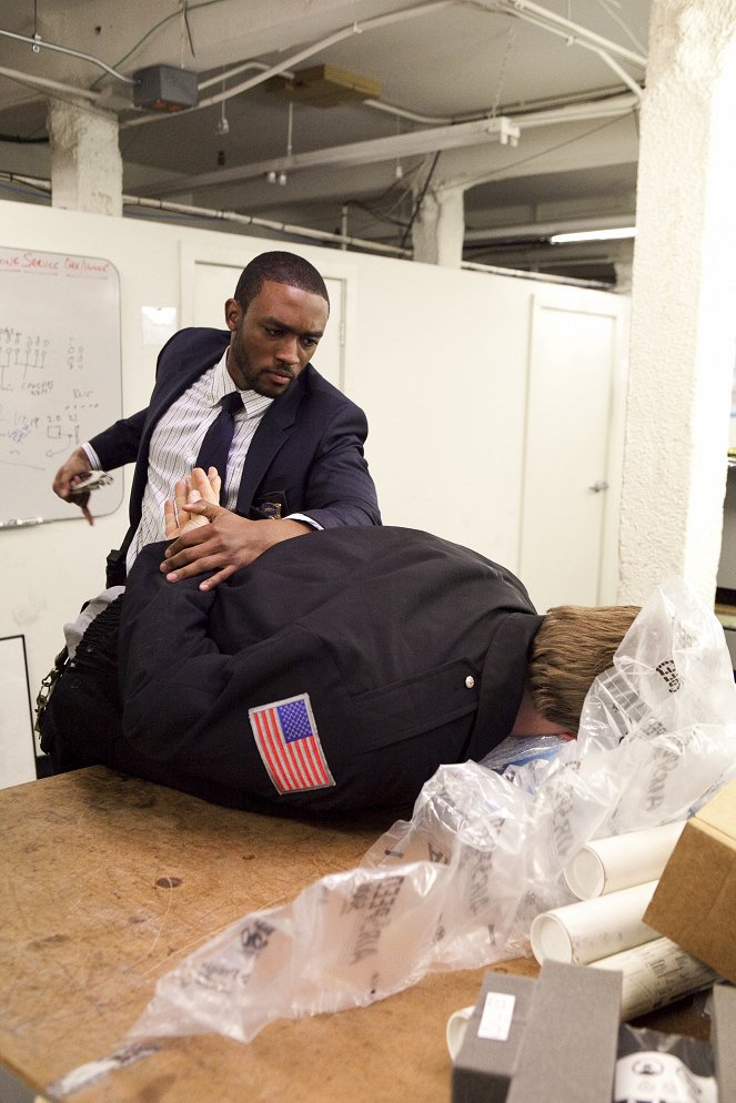 Rizzoli & Isles - Season 1 - She Works Hard for the Money - Photos - Lee Thompson Young