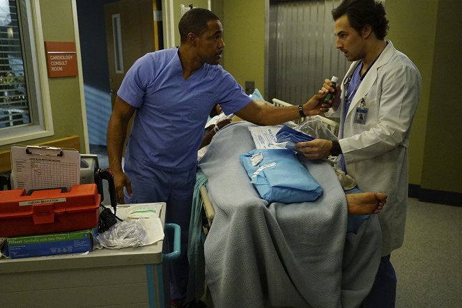 Grey's Anatomy - There's a Fine, Fine Line - Van film - Jason George, Giacomo Gianniotti