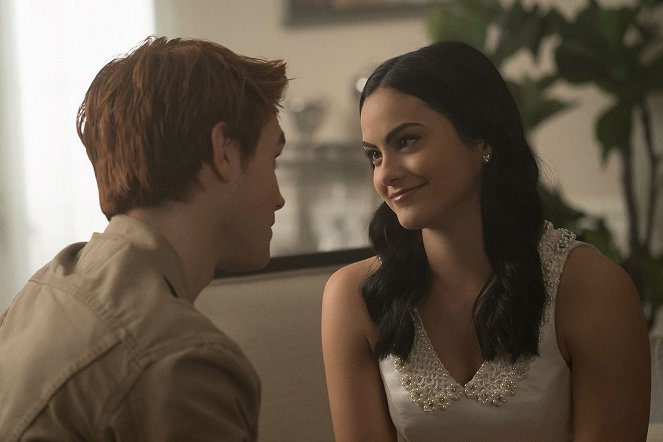 Riverdale - Hoofdstuk 25: The Wicked and the Divine - Van film - Camila Mendes