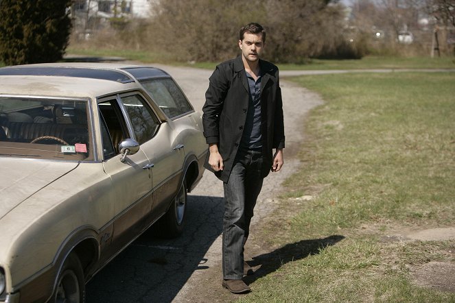 Fringe - There's More Than One of Everything - Van film - Joshua Jackson