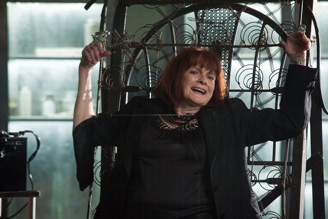 Fringe - Season 4 - The End of All Things - Photos - Blair Brown