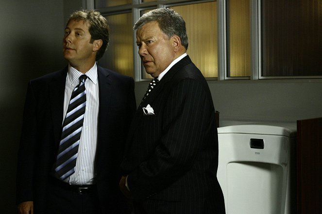 Boston Legal - Beauty and the Beast - Photos - James Spader, William Shatner