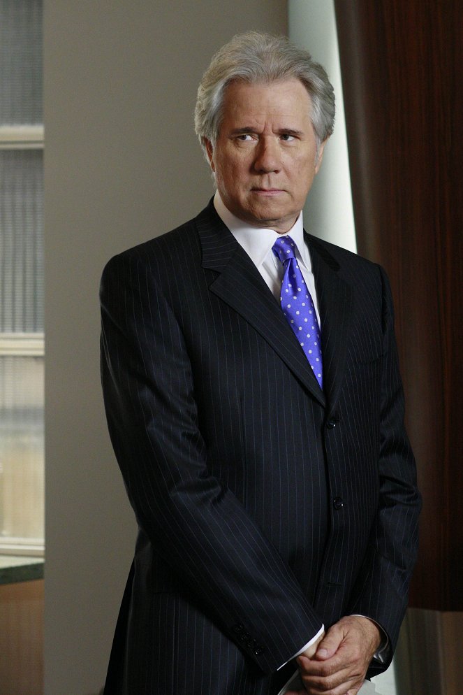 Boston Legal - Beauty and the Beast - Photos - John Larroquette